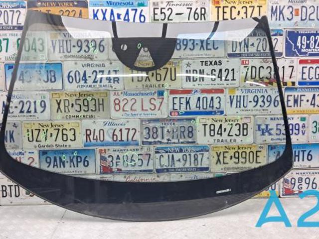Скло лобове 32244921 VOLVO