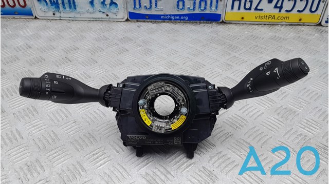 Перемикач підрульовий 32266884 VOLVO