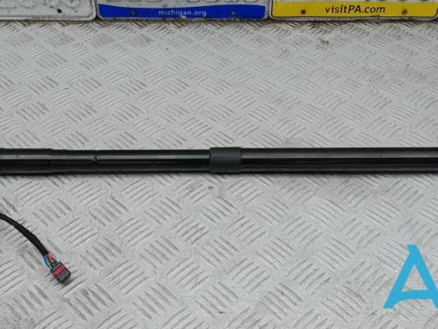 Амортизатор двері 3/5-ї задньої 32357572 VOLVO