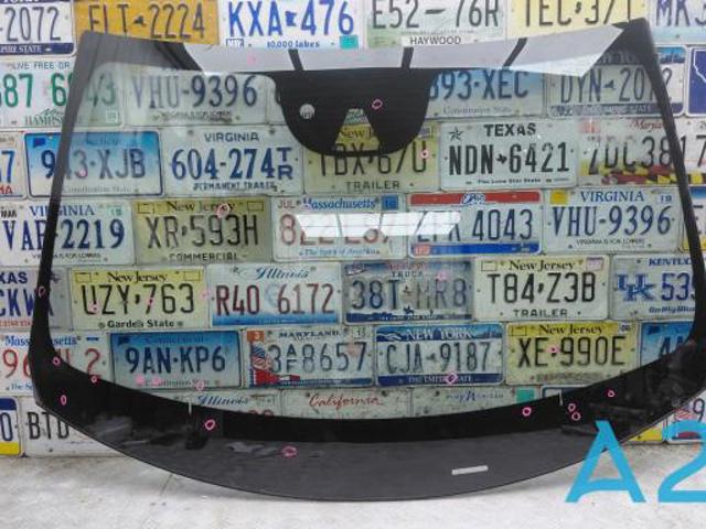 Вітрове скло 32368964 VOLVO