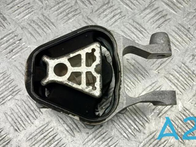 Подушка (опора) двигуна, нижня 32380026 VOLVO