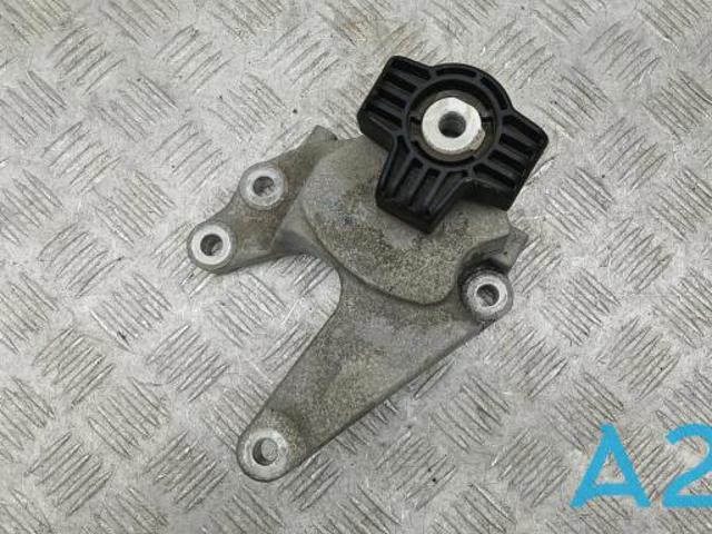 Подушка (опора) двигуна, ліва нижня 32380056 VOLVO
