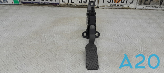 Педаль акселератора 32700GI100 HYUNDAI