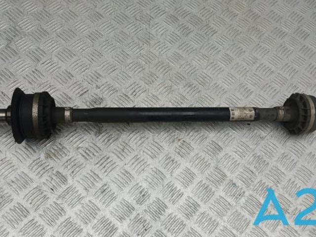 Піввісь задня, права 33208487124 BMW