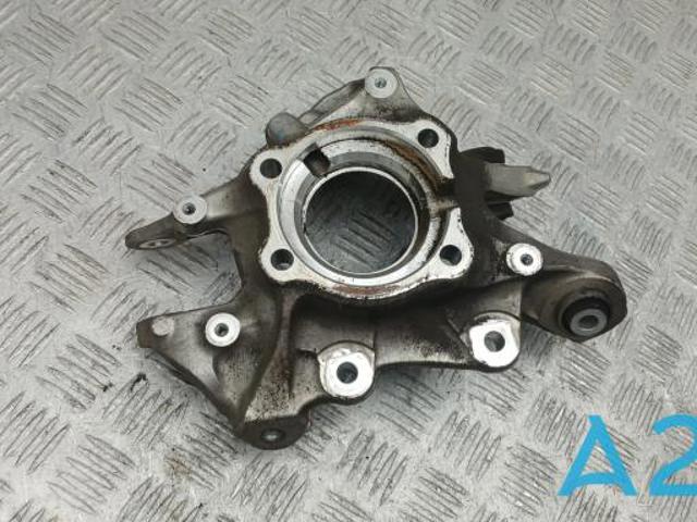 Цапфа поворотна ліва 33306899303 BMW