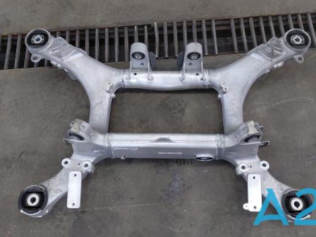 Балка задньої підвіски поперечна 33316886057 BMW