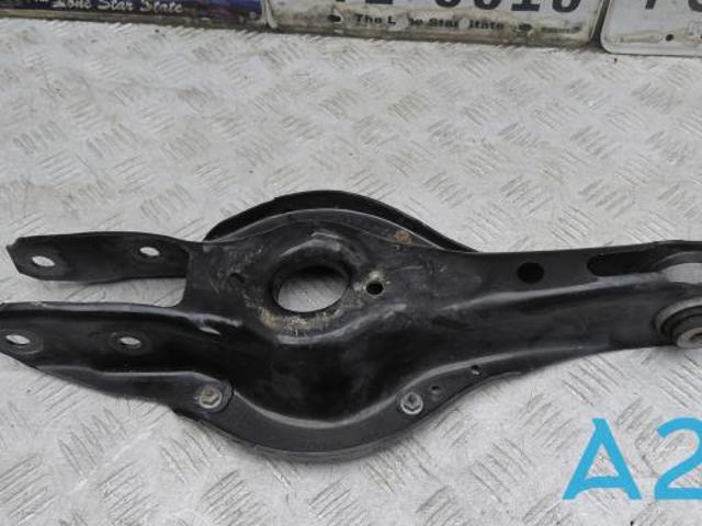 Балансир задній нижній 33326884694 BMW