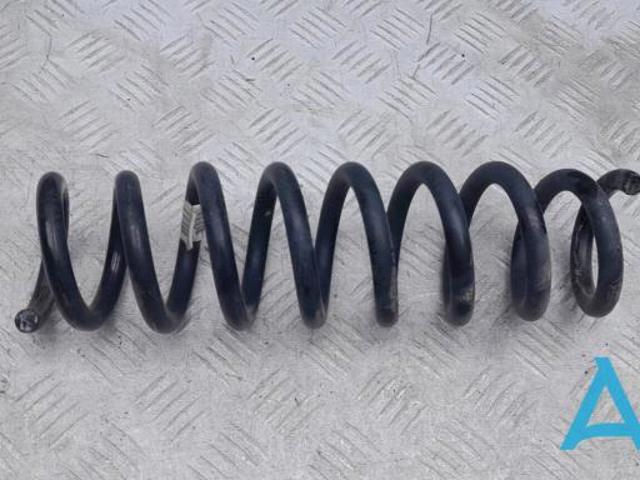 Пружина підвіски задня 33536851724 BMW