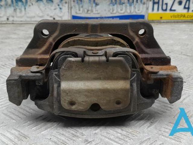 Супорт гальмівний, передній, правий 34116776784 BMW