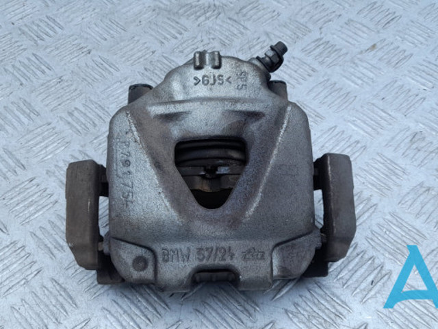 Супорт гальмівний, передній, правий 34116778146 BMW