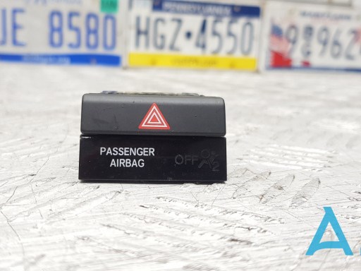 Кнопка включення аварійної сигналізації 35510TVAA01 HONDA