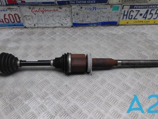 Привід правий 36012844 VOLVO