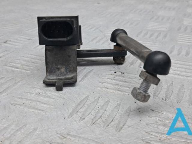 Датчик рівня положення кузова, передній 37146853754 BMW