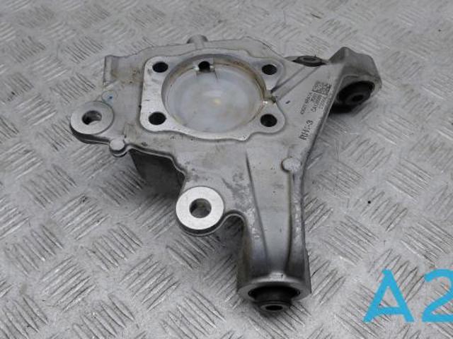 Цапфа права 3770A108 MITSUBISHI