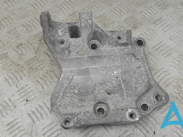 Кронштейн компресора кондиціонера 389305G0A00 HONDA
