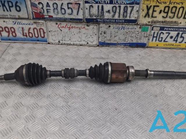Привід передній правий 391005NA4A NISSAN