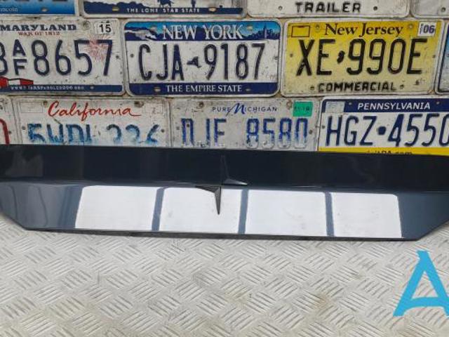 Накладка задніх 3-х/5-х дверей 39797375 VOLVO
