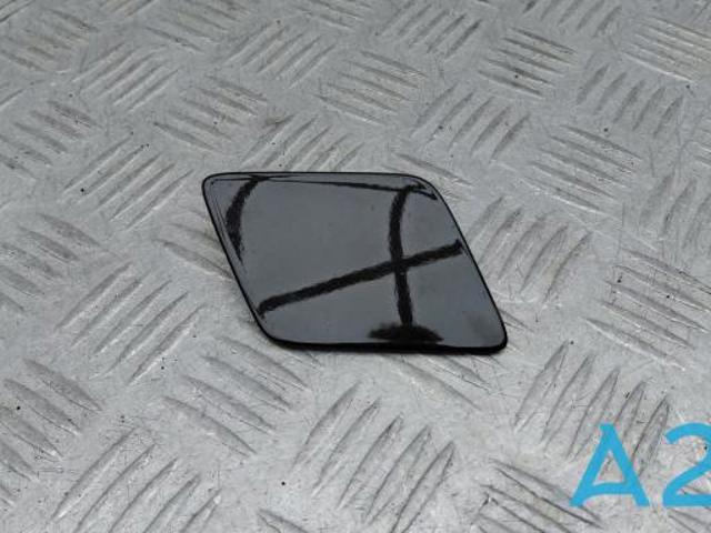 Накладка форсунки омивача фари передньої 39825447 VOLVO
