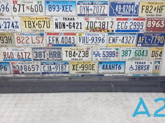 Накладка зовнішня (молдинг) порога, лівий 39849293 VOLVO
