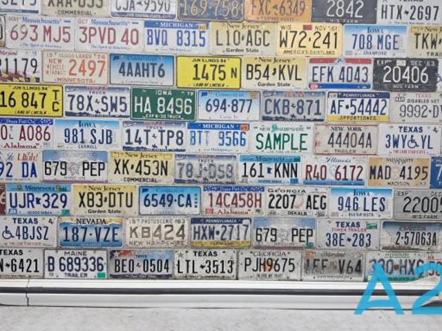 Накладка зовнішня (молдинг) порога, правий 39849311 VOLVO