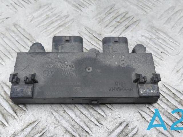 ЕБУ відкриття кришки багажника / двері 3-й (5-й) 3AA962243 VAG
