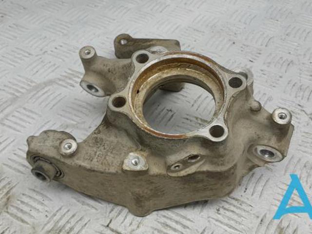 Кулак поворотний лівий 3C0505433G VAG