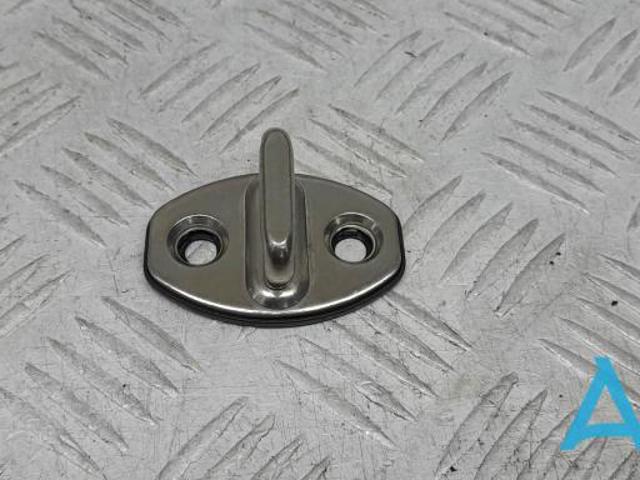 Петля-зачіп (відповідна частина) замка двері задньої 3C0837767A PORSCHE