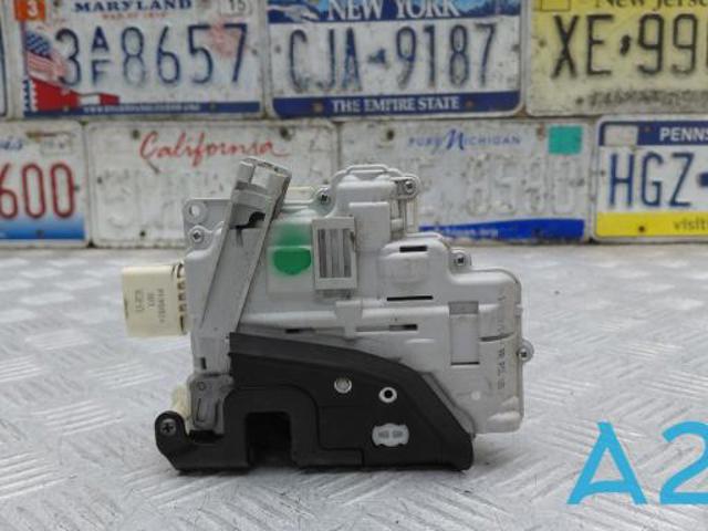 Замок задньої дверї, правої 3C4839016D VAG