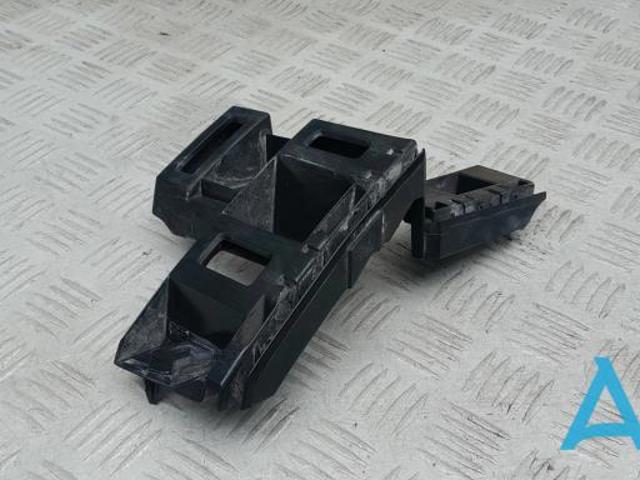Напрямна заднього бампера, права 3CM807484A VAG
