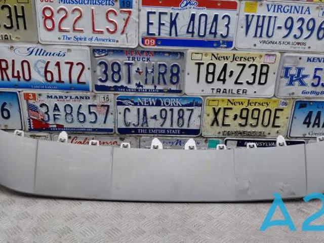 Переднє ікло бампера 3CM807532AAV3 VAG