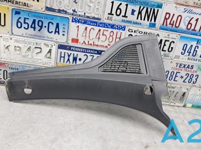 Решітка склоочисників, ліва 3CM8194039B9 VAG