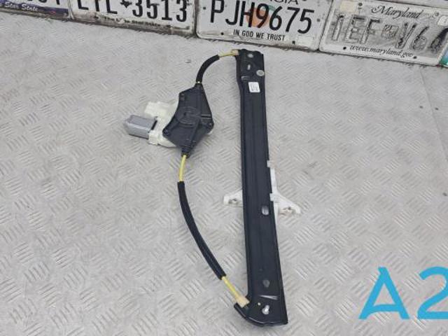 Склопідйомник задніх правих дверей 3CM839462 VAG
