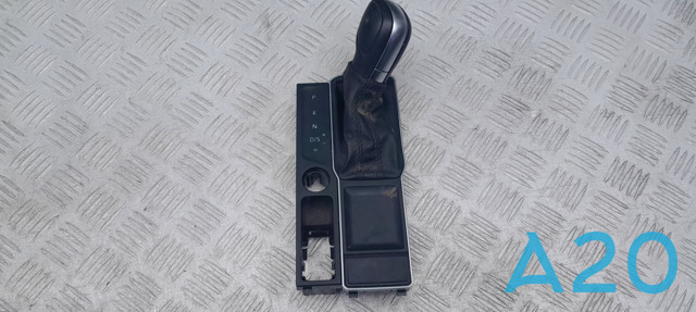 Ручка важеля коробки передач 3CN713123AUMF VAG