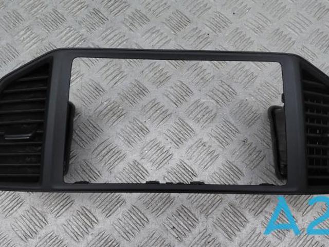 Вентиляція передка 3CN858418J1QB VAG