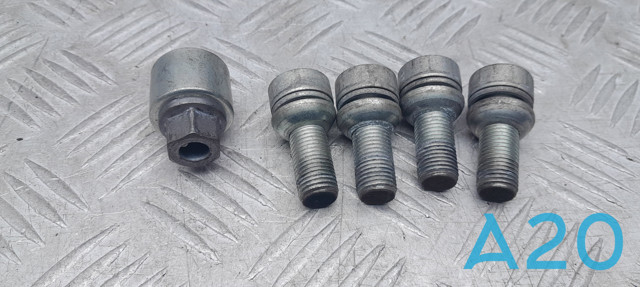 Колісний болт 3D0698137 VAG