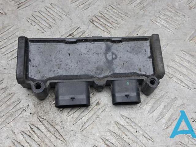 ЕБУ відкриття кришки багажника / двері 3-й (5-й) 3G0962243 VAG