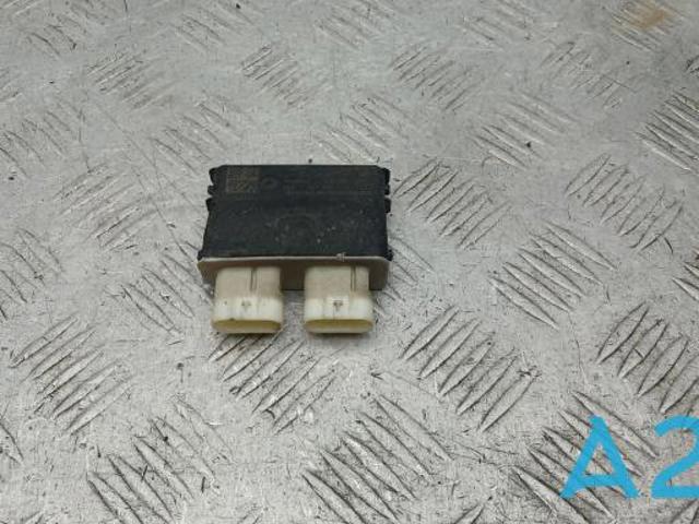 Модуль керування (ЕБУ) відкриття кришки багажника/ двері 3-ї (5-ї) 3G0962243D VAG