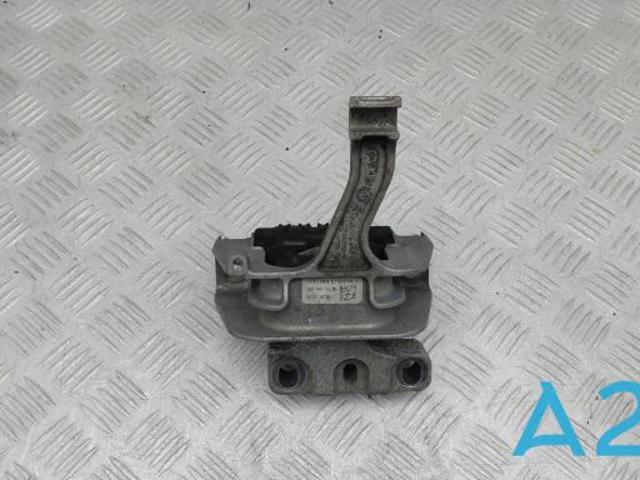 Права опора двигуна 3Q0199262M VAG