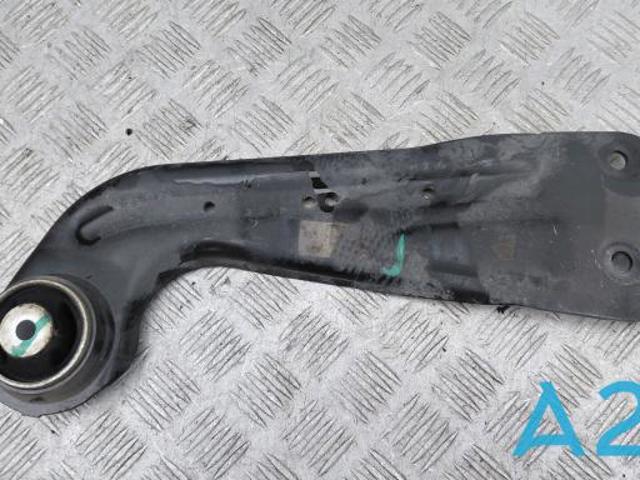 Важіль/тяга задньої підвіски подовжній нижній, правий 3QF505224B VAG