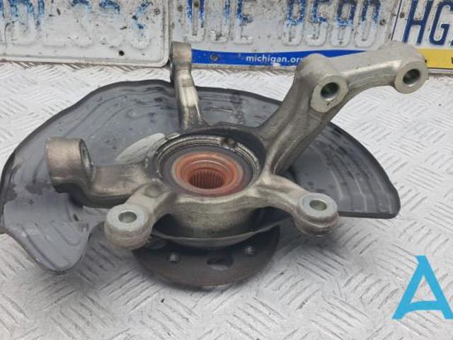 Цапфа - поворотний кулак передній, лівий 400155DA0A NISSAN