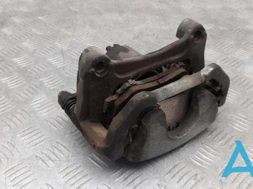 Супорт гальмівний, передній, правий 410019N00A NISSAN
