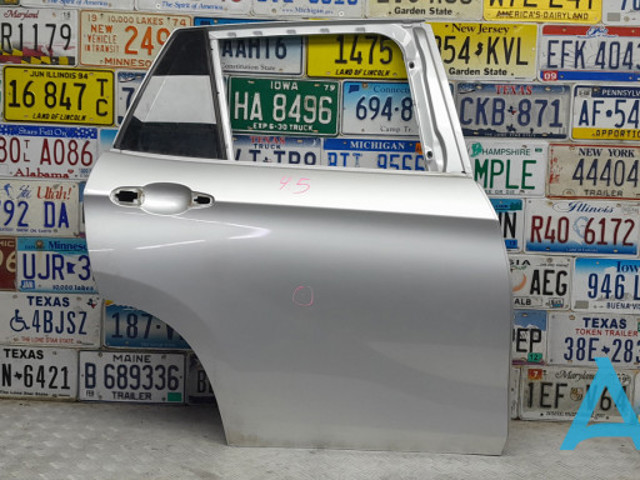 Двері задні в зборі 41002993820 BMW