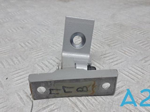 Петля передніх дверей, правих 41007377546 BMW