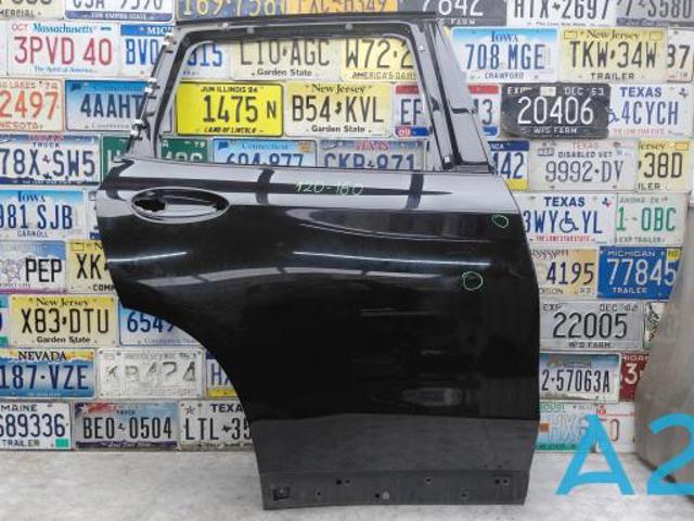 Двері пасажирські задні праві 41007465534 BMW
