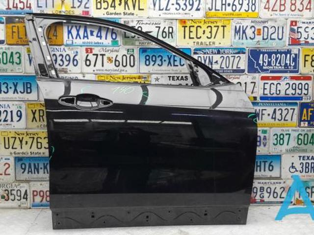 Дверка передня права 41008491728 BMW