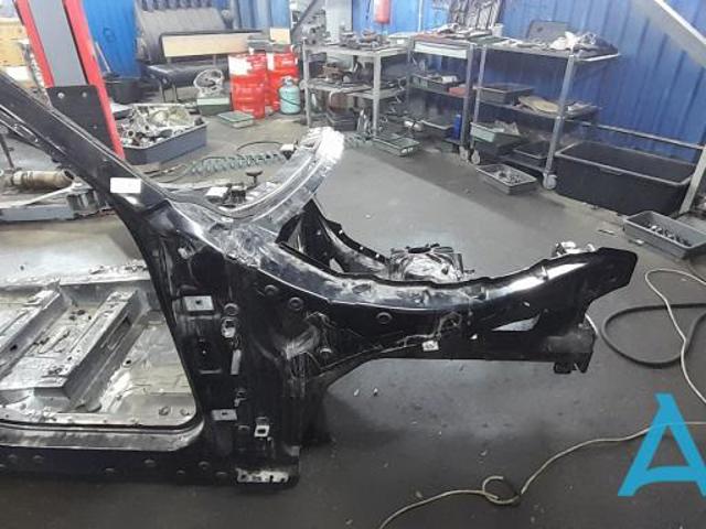 Бризговики передній, правий 41117377772 BMW