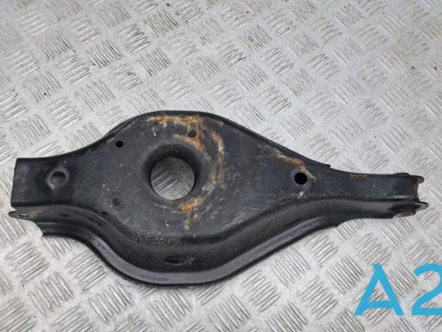 Балансир задній нижній 4113A238 MITSUBISHI