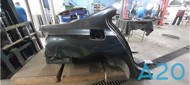 Крило праве заднє 41217204472 BMW