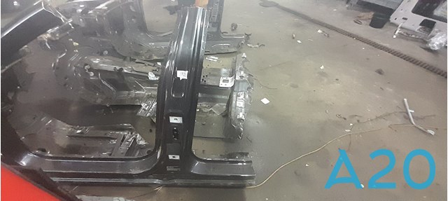 Поріг зовнішній лівий 41217218591 BMW