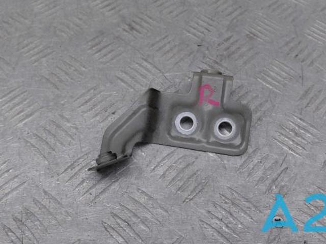 Кронштейн кріплення крила переднього правого верхній 41357440426 BMW